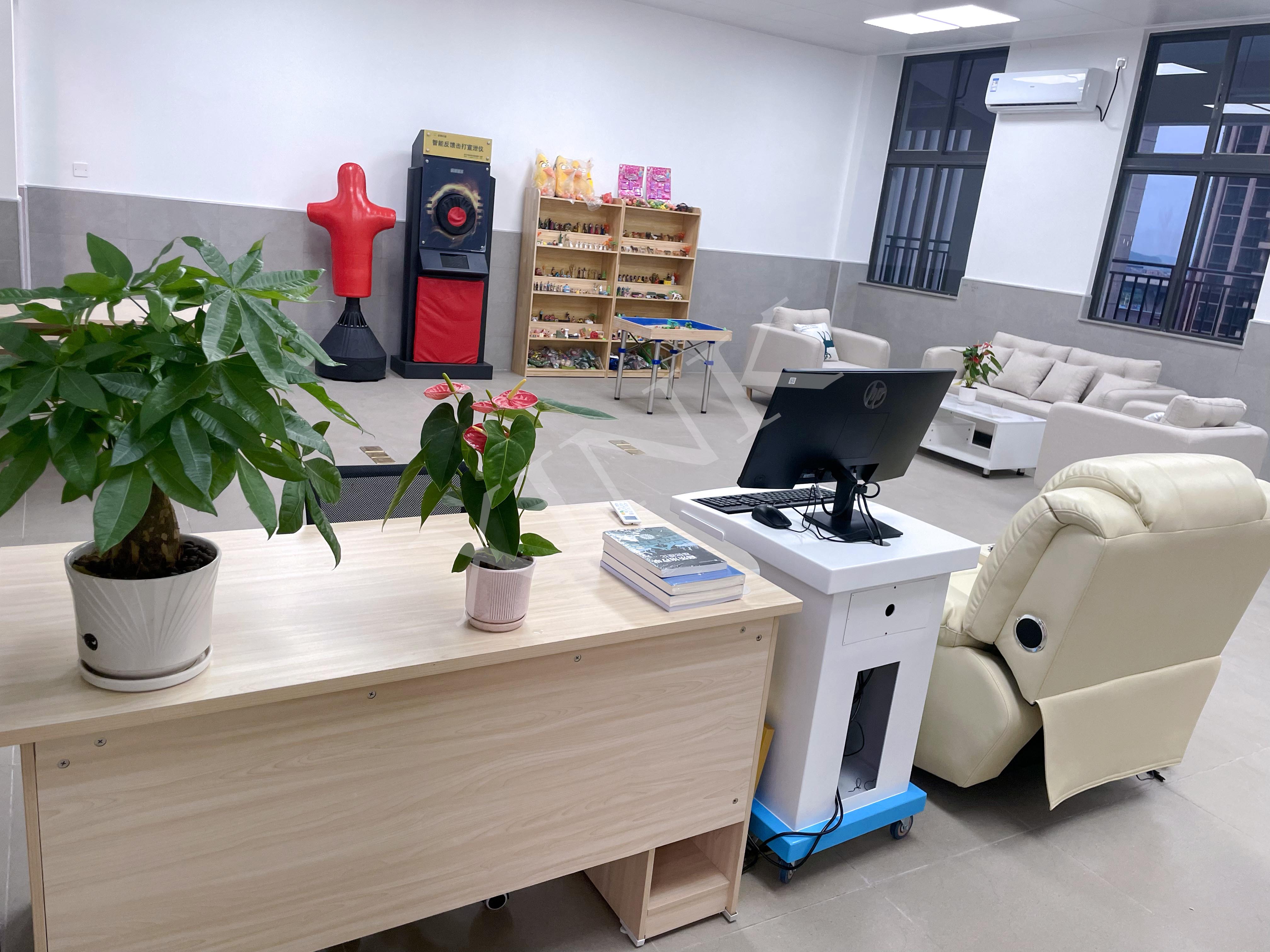 <a href='http://www.tjqijun.com' target='1' style='font-size:14px; font-weight:bold; color:#0080ff;'>心理咨询室</a>