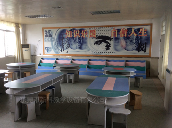 <a href='/chanpin/110-1.html' target='1' style='font-size:18px; font-weight:bold; color:#000000;'>图书阅览室</a>9