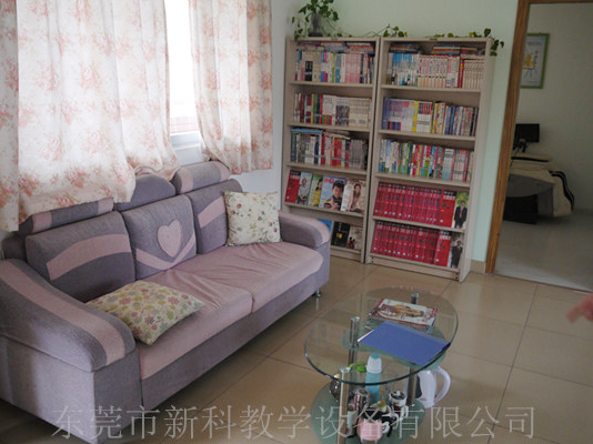 学校<a href='http://www.tjqijun.com' target='1' style='font-size:14px; font-weight:bold; color:#0080ff;'>心理咨询室</a>